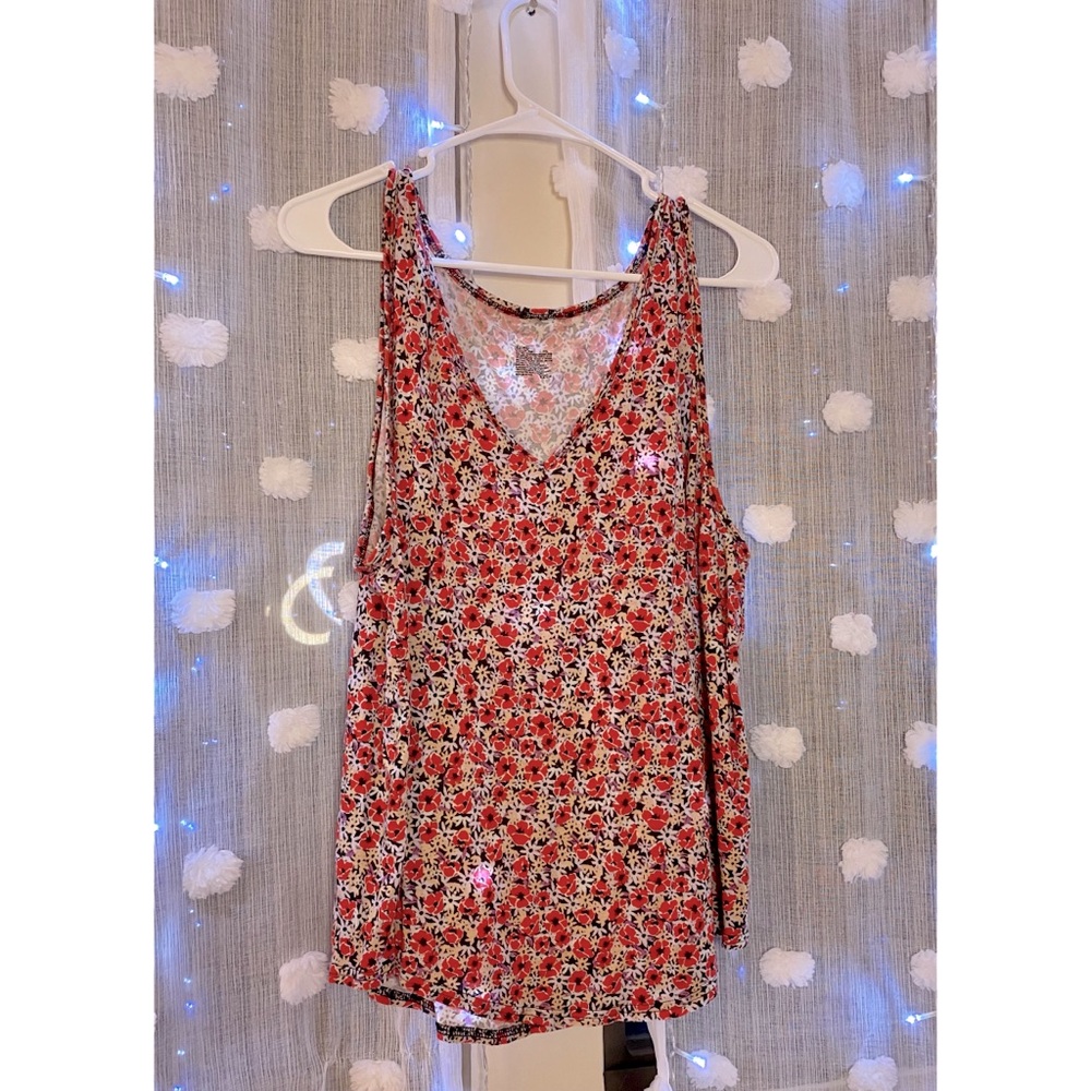 Floral Sleeveless Blouse